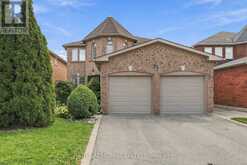 71 VENETO DRIVE | Vaughan Ontario | Slide Image Three