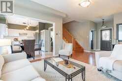 36 CONNAUGHT LANE | Barrie Ontario | Slide Image Ten