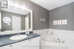 36 CONNAUGHT LANE | Barrie Ontario | Slide Image Fifteen