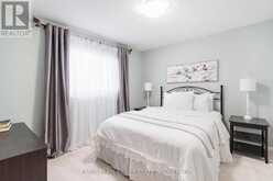 36 CONNAUGHT LANE | Barrie Ontario | Slide Image Sixteen