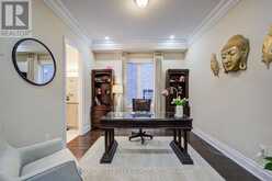 6 HACKWOOD HEIGHTS | Brampton Ontario | Slide Image Eight