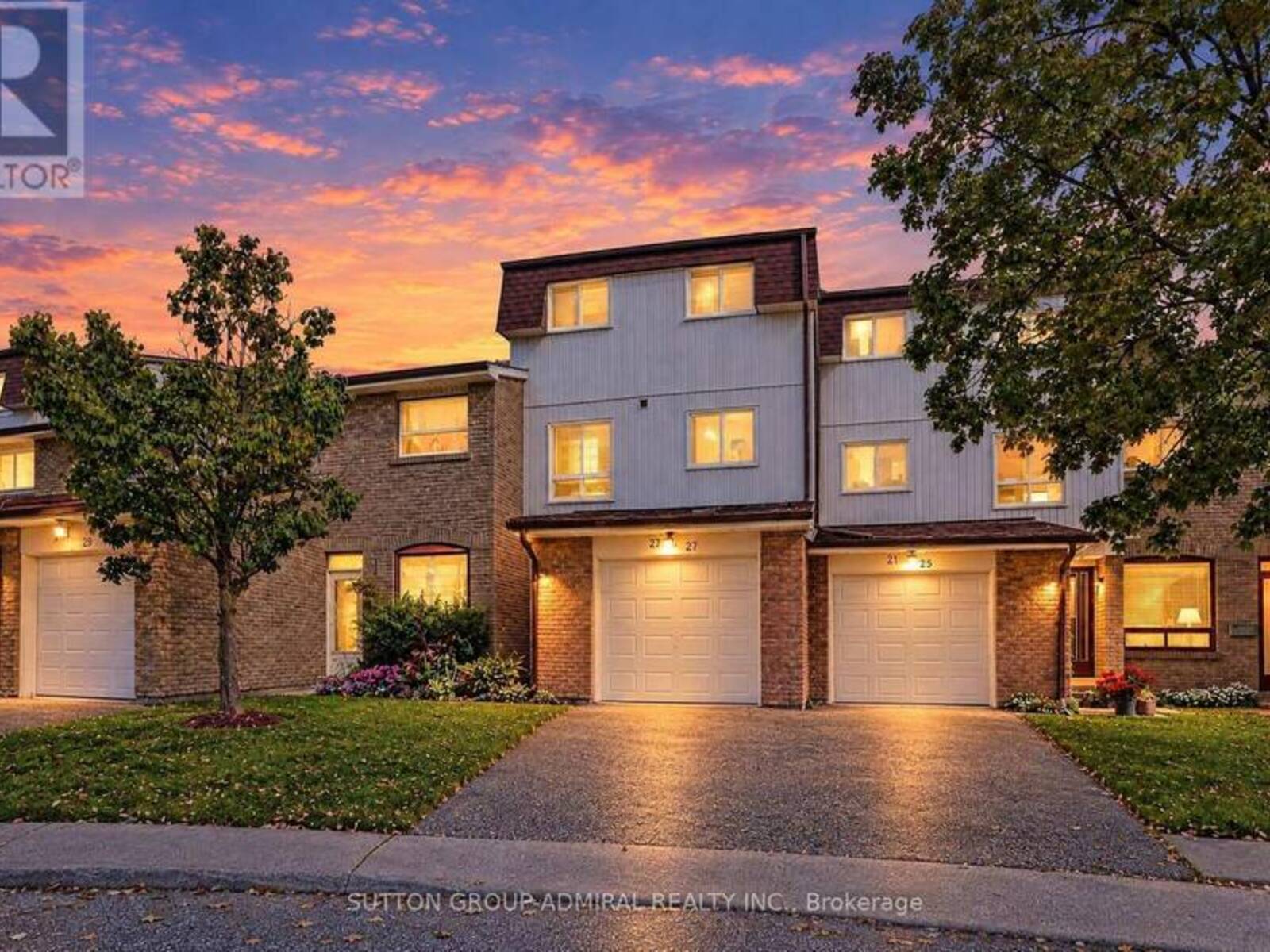 27 - 21 CHESTER LE BOULEVARD, Toronto, Ontario M1W 2M7