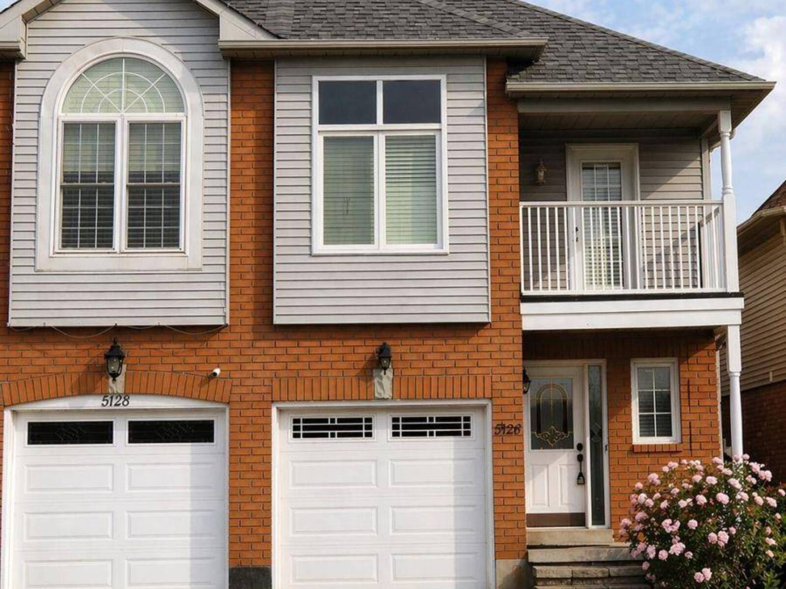 5126 DES JARDINES DRIVE, Burlington, Ontario L7L 6L7