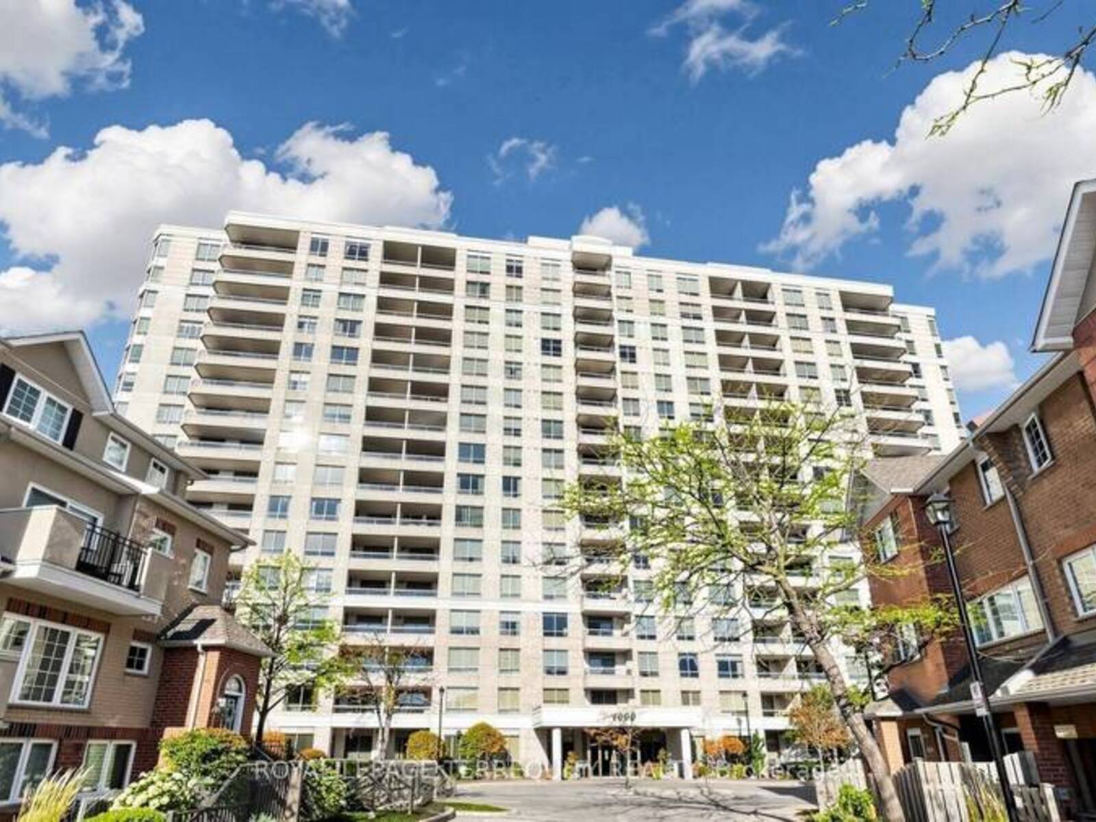 107 - 1000 THE ESPLANADE N, Pickering, Ontario L1V 6V4