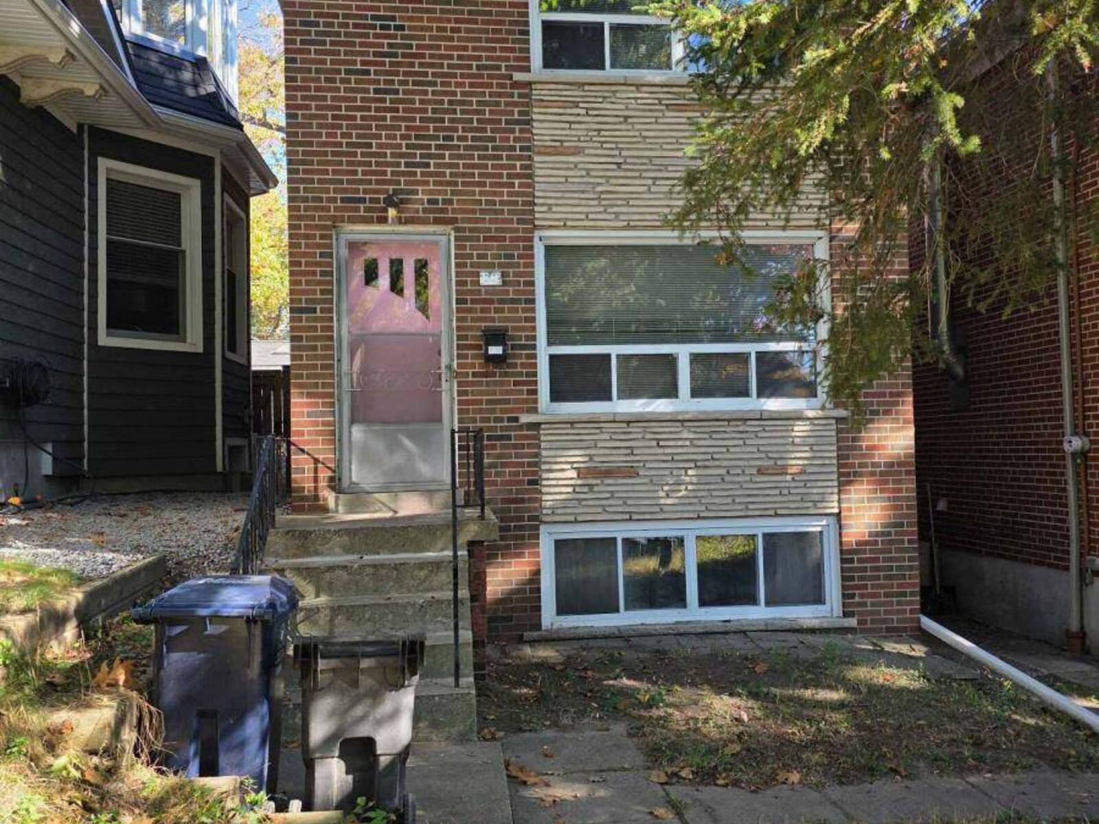 89 SPRUCE HILL ROAD, Toronto, Ontario M4E 3G5