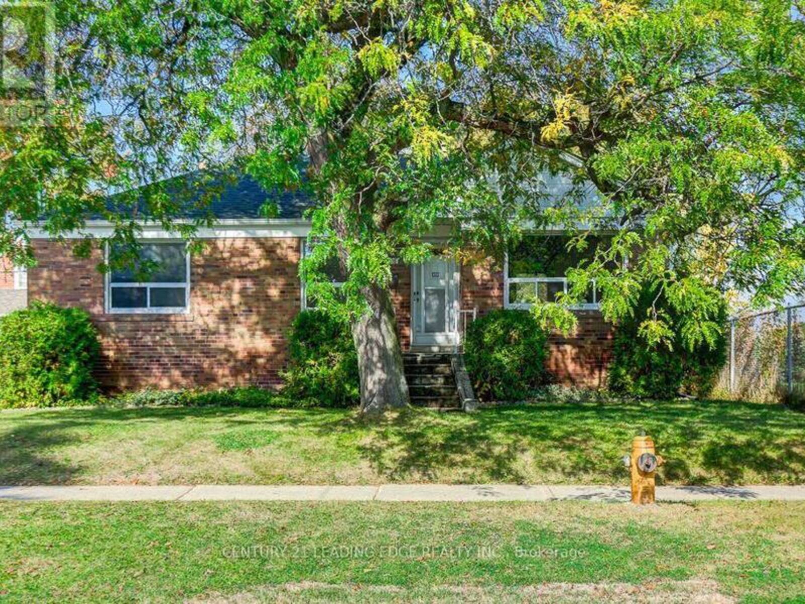 26 MCGREGOR ROAD, Toronto, Ontario M1P 1C8