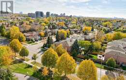 1112 - 40 HARDING BOULEVARD W | Richmond Hill Ontario | Slide Image Thirteen