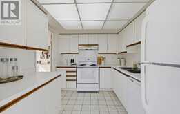 1112 - 40 HARDING BOULEVARD W | Richmond Hill Ontario | Slide Image Twenty