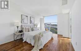 1112 - 40 HARDING BOULEVARD W | Richmond Hill Ontario | Slide Image Thirty