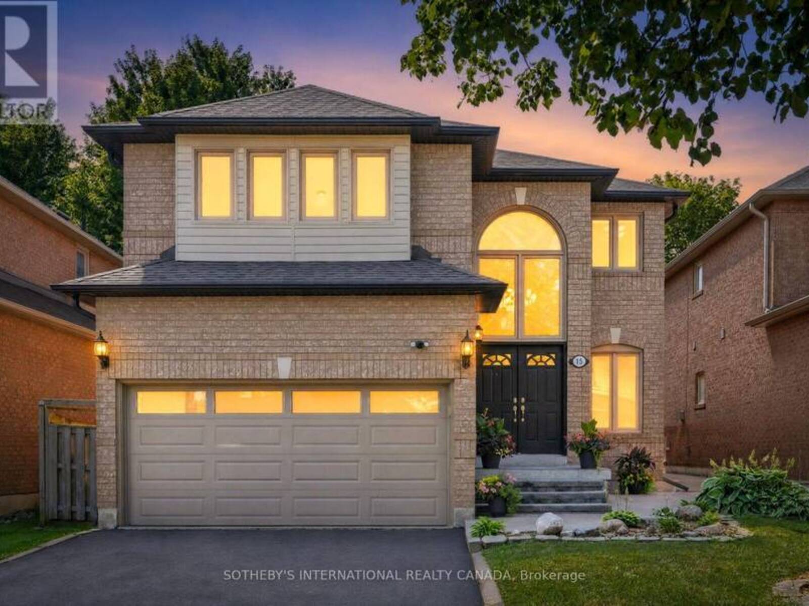 15 KLAMATH COURT, Vaughan, Ontario L6A 2L7