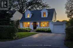 8 GLENN MURRAY DRIVE | Toronto Ontario | Slide Image Two