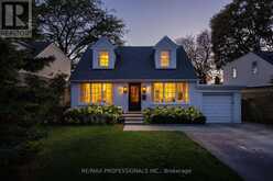 8 GLENN MURRAY DRIVE | Toronto Ontario | Slide Image Four