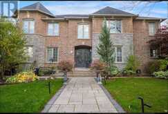 11 OAK STREET | Halton Hills Ontario | Slide Image Ten