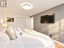 18 CASTLEDENE CRESCENT | Toronto Ontario | Slide Image Eighteen