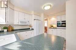 401 SWINBURNE ROAD | Burlington Ontario | Slide Image Thirteen