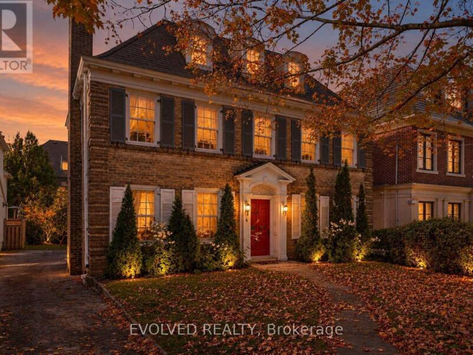 4 DUNLOE ROAD, Toronto, Ontario M4V 2W5