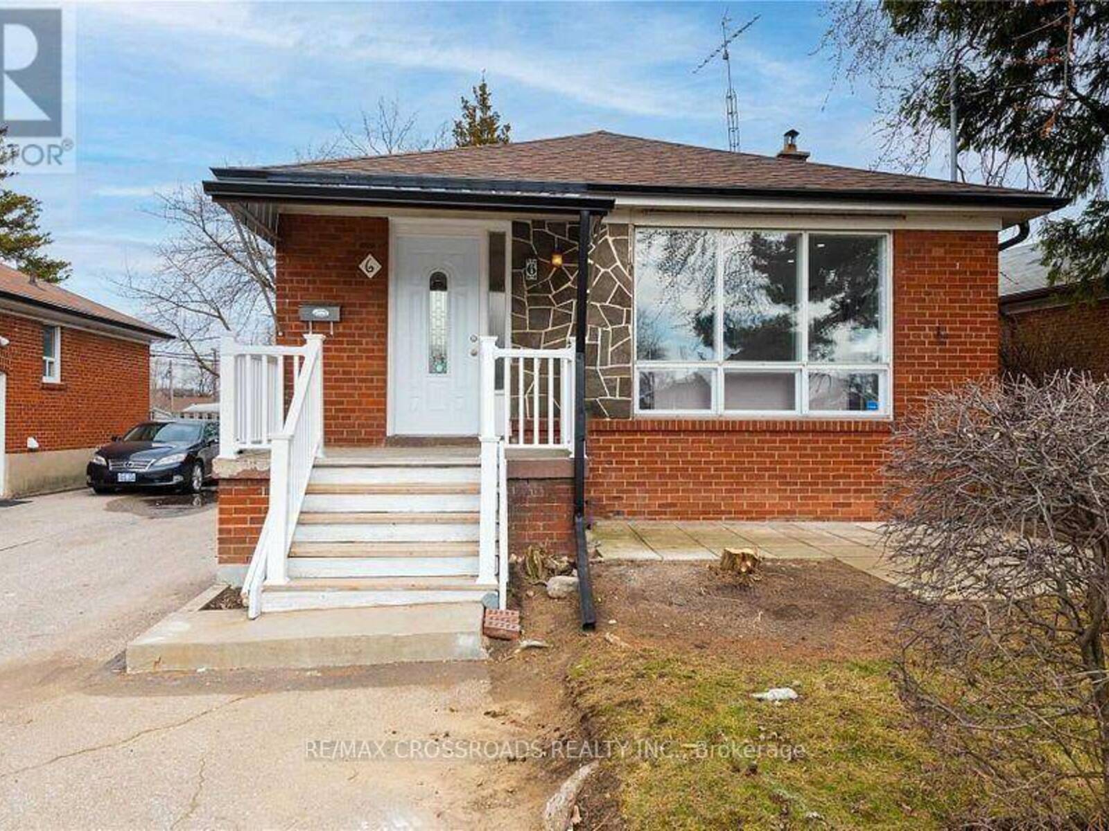 6 LARKHALL AVENUE, Toronto, Ontario M1J 1V1