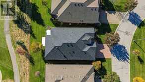 46 PLAYER PLACE | Whitchurch-Stouffville Ontario | Slide Image Seven