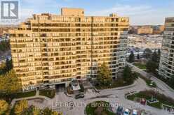 521 - 32 CLARISSA DRIVE | Richmond Hill Ontario | Slide Image Two