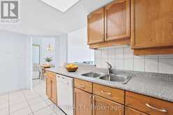 521 - 32 CLARISSA DRIVE | Richmond Hill Ontario | Slide Image Seven