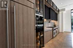 35 FELBRIGG AVENUE | Toronto Ontario | Slide Image Nine