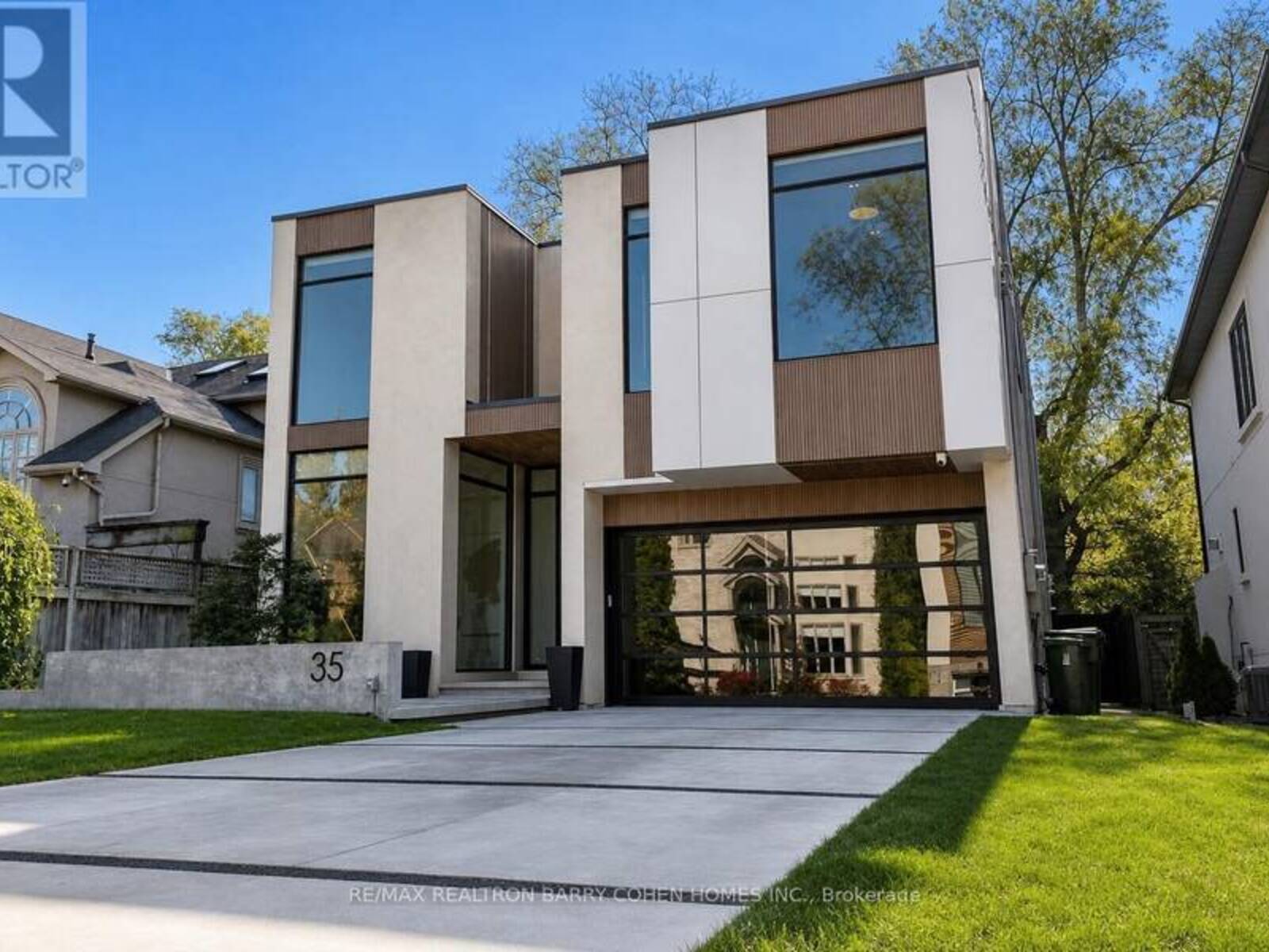 35 FELBRIGG AVENUE, Toronto, Ontario M5M 2L8