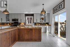115 WINCHESTER TERRACE | Barrie Ontario | Slide Image Nine