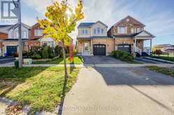 47 ROBIDEAU PLACE | Whitby Ontario | Slide Image Two