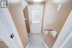 47 ROBIDEAU PLACE | Whitby Ontario | Slide Image Thirty-two