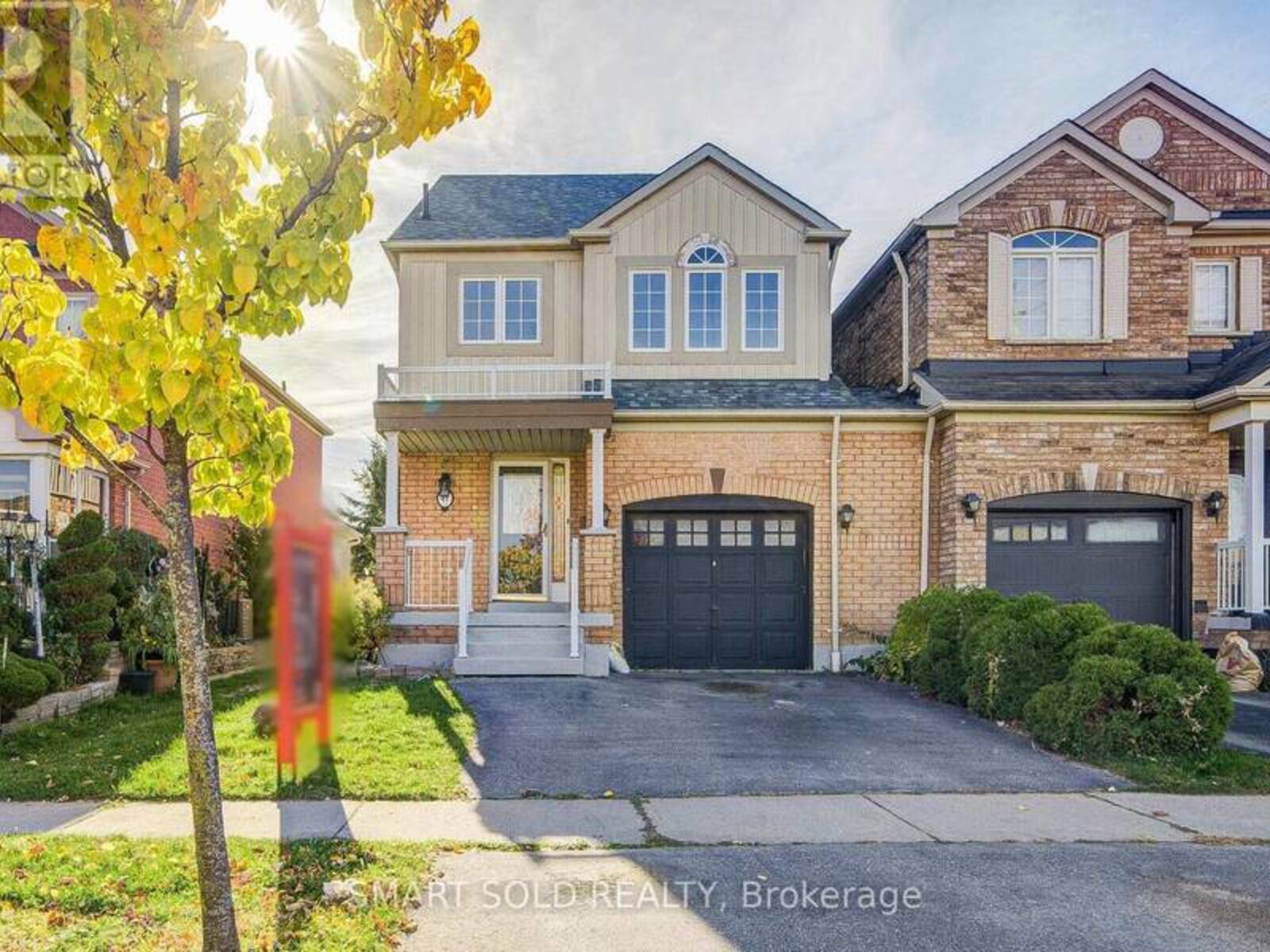 47 ROBIDEAU PLACE, Whitby, Ontario L1R 3G6