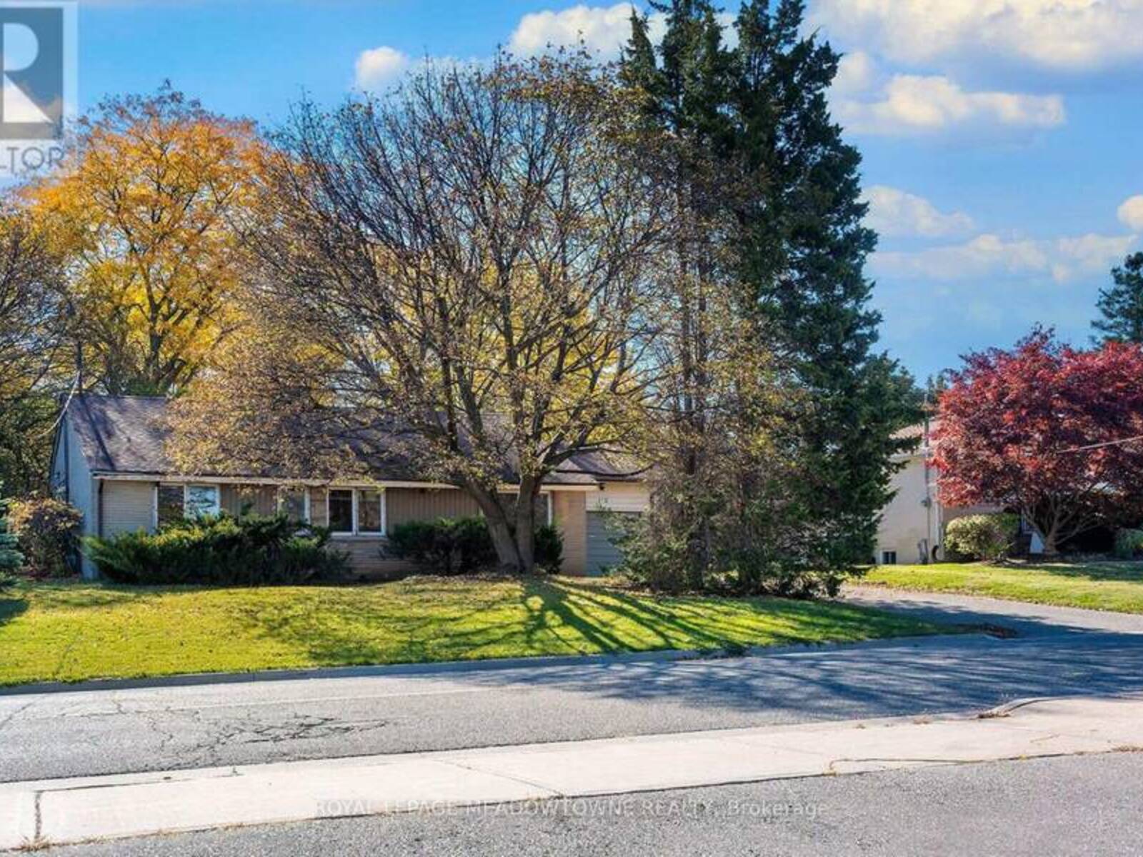 112 VISTA BOULEVARD, Mississauga, Ontario L5M 1V9