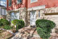 40 TEDDINGTON PK AVENUE | Toronto Ontario | Slide Image Three