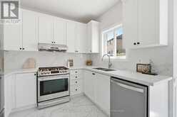 526 MAVRINAC BOULEVARD | Aurora Ontario | Slide Image Sixteen