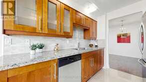 1001 - 120 PROMENADE CIRCLE | Vaughan Ontario | Slide Image Twenty