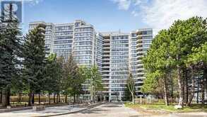 1001 - 120 PROMENADE CIRCLE | Vaughan Ontario | Slide Image Three