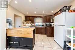 21 NEAMES CRESCENT | Toronto Ontario | Slide Image Thirteen