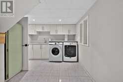 21 CUMBERLAND DRIVE | Mississauga Ontario | Slide Image Thirty-four
