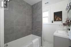 6 OAKDENE CRESCENT | Toronto Ontario | Slide Image Thirty