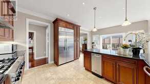 19 FEATHERWOOD DRIVE | Vaughan Ontario | Slide Image Eighteen