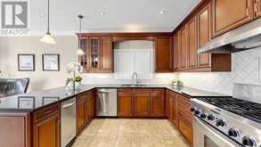 19 FEATHERWOOD DRIVE | Vaughan Ontario | Slide Image Nineteen