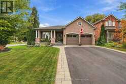 8 ASH GREEN LANE | Uxbridge Ontario | Slide Image One