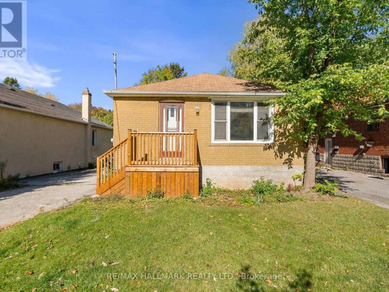 50 CONNAUGHT AVENUE, Toronto, Ontario M2M 1G8