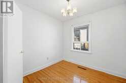 21 TULIP DRIVE | Toronto Ontario | Slide Image Thirteen