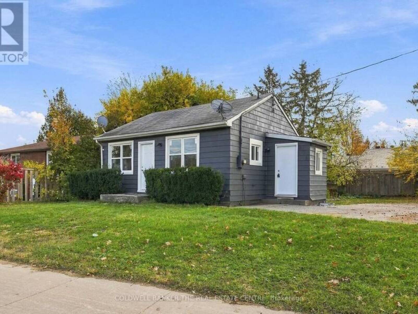 202 FERNDALE DRIVE N, Barrie, Ontario L4N 9W1