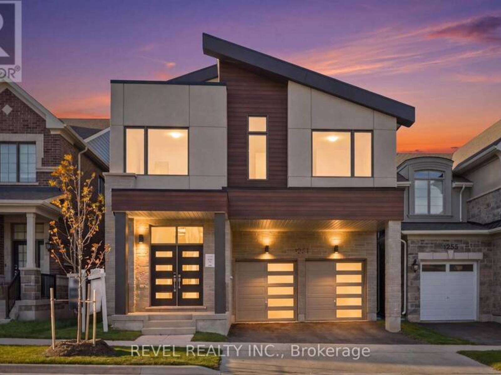 1251 BLACK BEAR TRAIL, Oakville, Ontario L6M 4L8