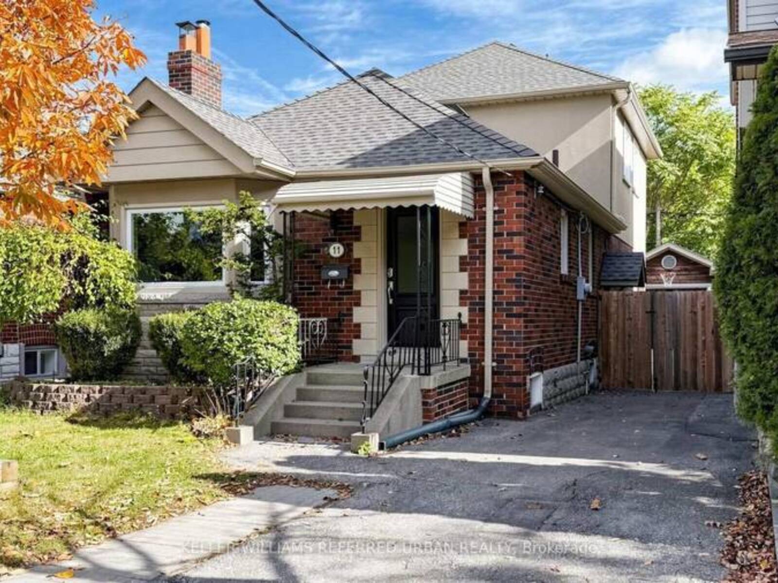 11 CRESTLAND AVENUE, Toronto, Ontario M4C 3K9
