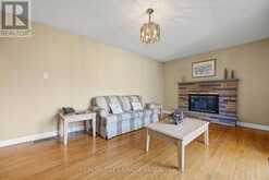 196 WELDRICK ROAD W | Richmond Hill Ontario | Slide Image Fifteen