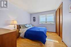 196 WELDRICK ROAD W | Richmond Hill Ontario | Slide Image Sixteen