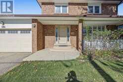 196 WELDRICK ROAD W | Richmond Hill Ontario | Slide Image Three