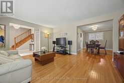 196 WELDRICK ROAD W | Richmond Hill Ontario | Slide Image Eight